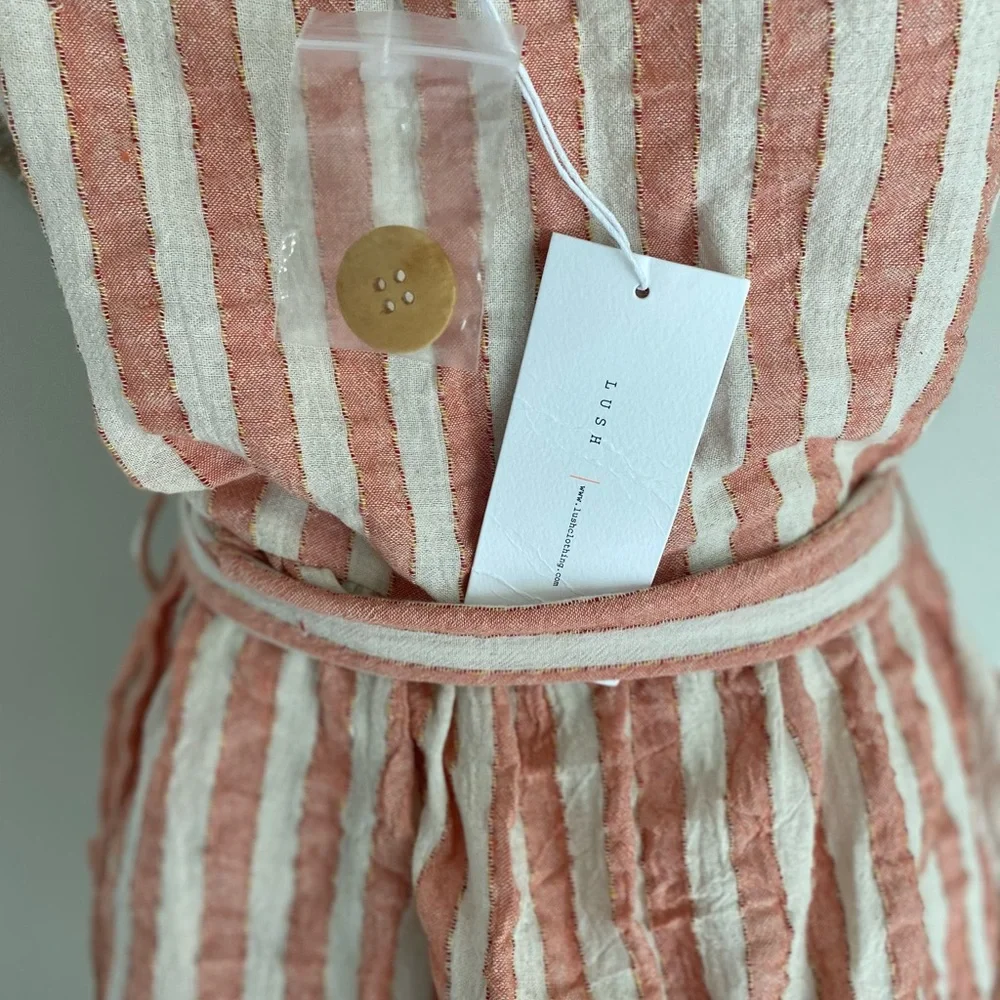 NWT LUSH Button front tank dress with a tie waist and pockets! 100% Cotton - Picture 4 of 12